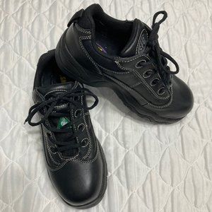 NEW * Safety Shoes